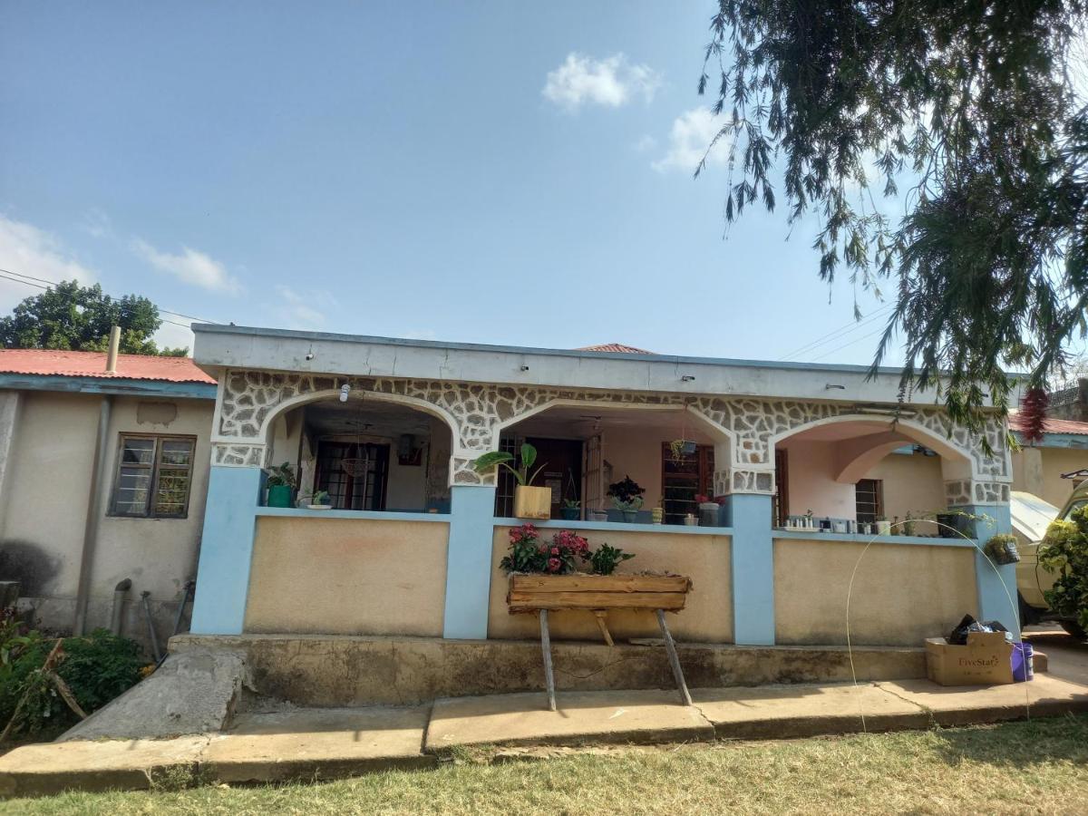 Emmy'S Backpackers Hostel Iringa Exterior foto